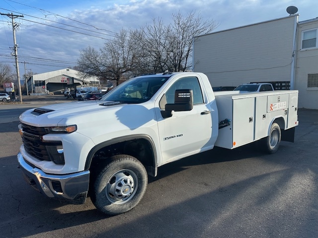 2025 Chevrolet Silverado 3500 Chassis Cab