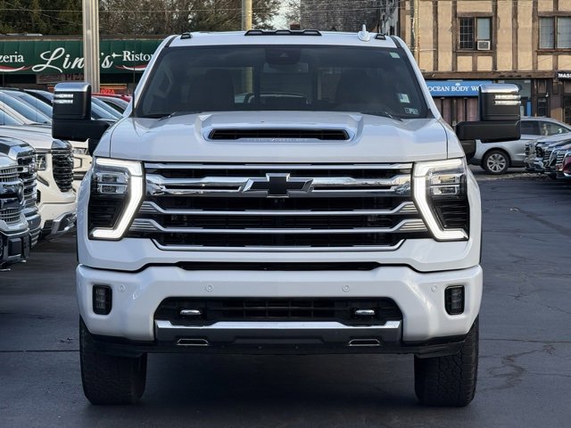 2024 Chevrolet Silverado 2500HD High Country photo 2