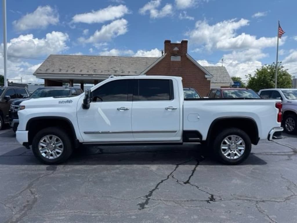 Used 2024 Chevrolet Silverado 2500 HD High Country Truck Crew Cab