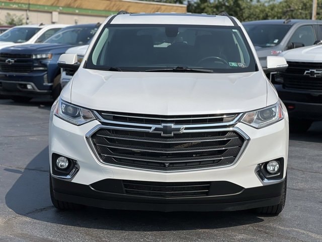 Used 2021 Chevrolet Traverse 3LT with VIN 1GNEVHKW4MJ220224 for sale in Kingston, PA