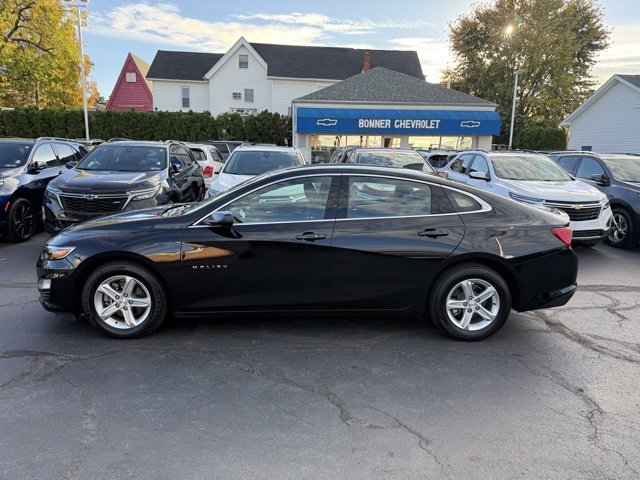 2024 Chevrolet Malibu photo 4