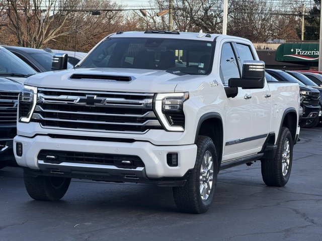 2024 Chevrolet Silverado 2500HD High Country photo 3