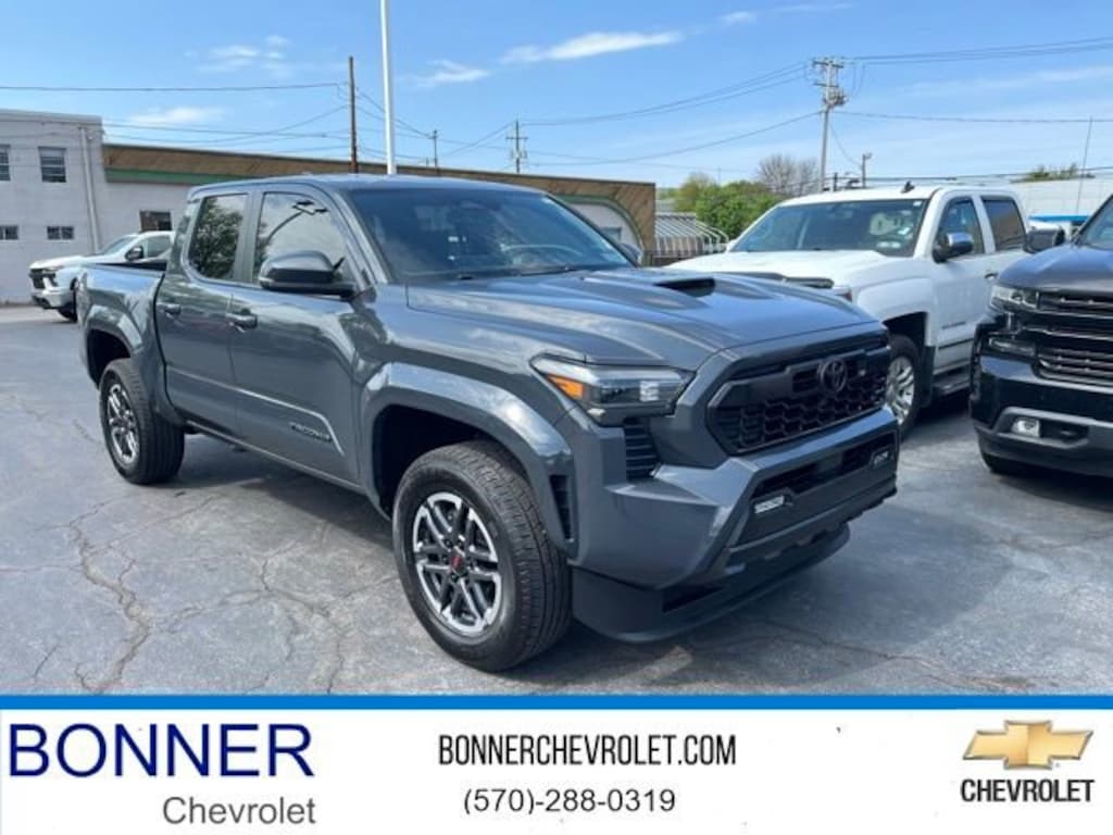 Used 2024 Toyota Tacoma 4WD SR5 Truck Double Cab