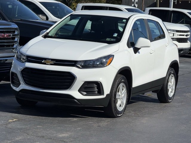 2020 Chevrolet Trax LS photo 3