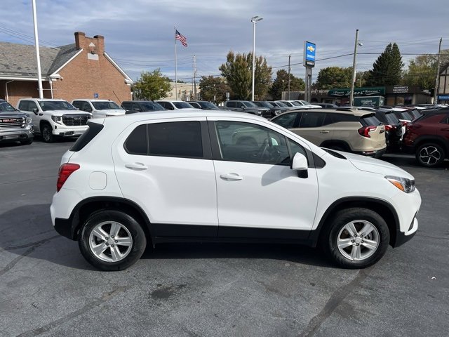 Used 2022 Chevrolet Trax LS with VIN KL7CJNSM4NB547577 for sale in Kingston, PA
