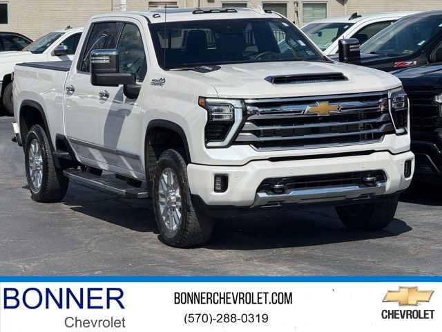 2025 Chevrolet Silverado HD High Country 4WD Crew Cab Standard Box's photo