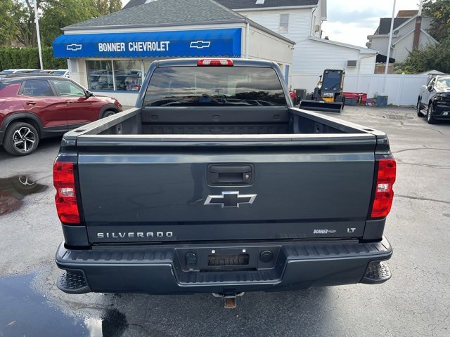 2018 Chevrolet Silverado 1500 LT photo 3
