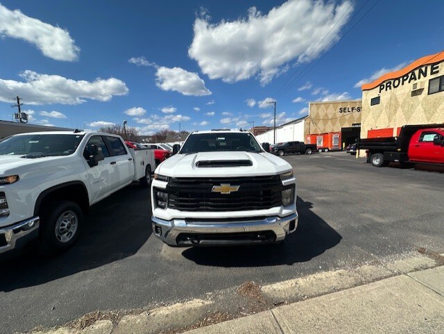 2024 Chevrolet Silverado 2500HD Work Truck photo 3