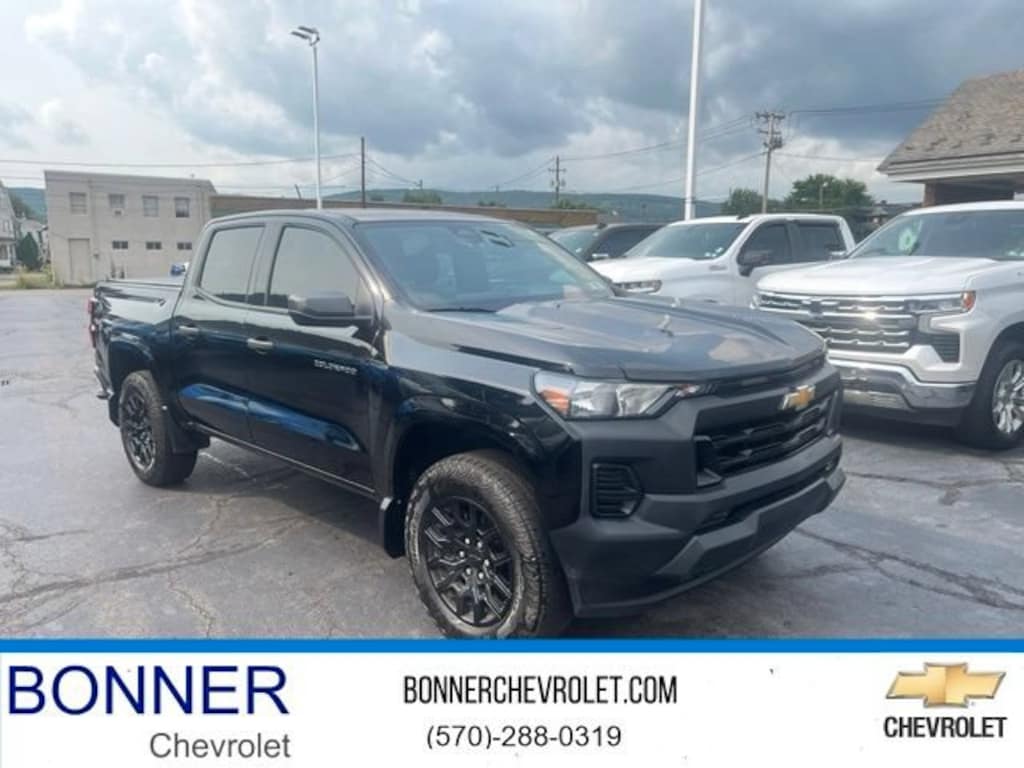 Used 2025 Chevrolet Colorado WT/LT Truck Crew Cab