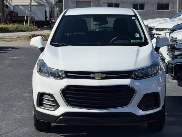2020 Chevrolet Trax LS photo 2