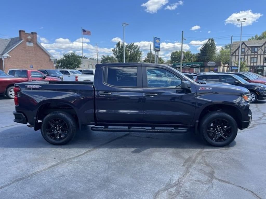 Used 2022 Chevrolet Silverado 1500 Custom Trail Boss Truck Crew Cab