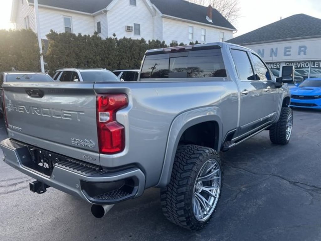 Used 2024 Chevrolet Silverado 3500 HD High Country Truck Crew Cab