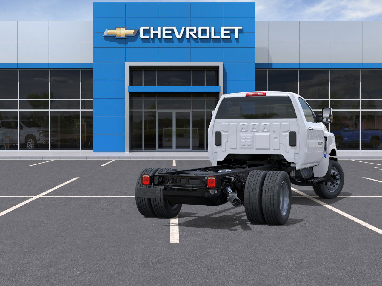 2025 Chevrolet Silverado 5500HD Work Truck photo 4