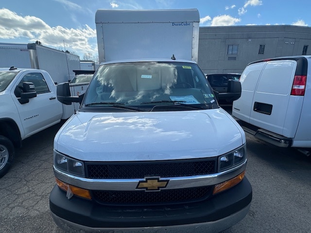2024 Chevrolet Express Cutaway Base's photo