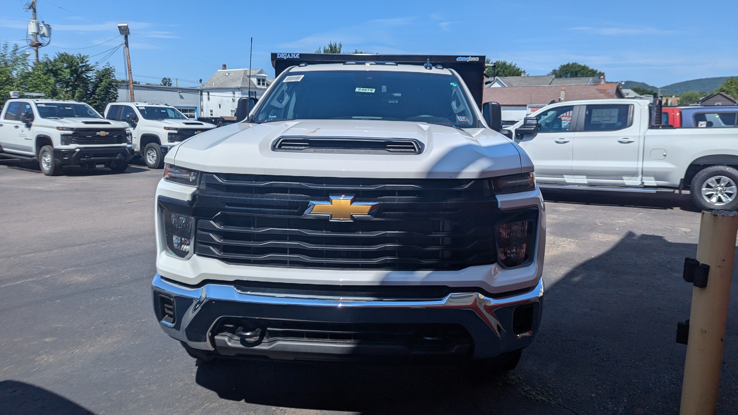 2024 Chevrolet Silverado 3500HD Work Truck photo 2