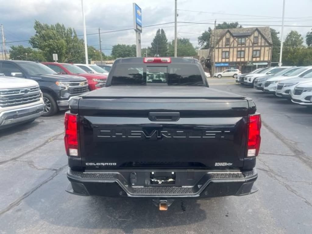 Used 2025 Chevrolet Colorado WT/LT Truck Crew Cab