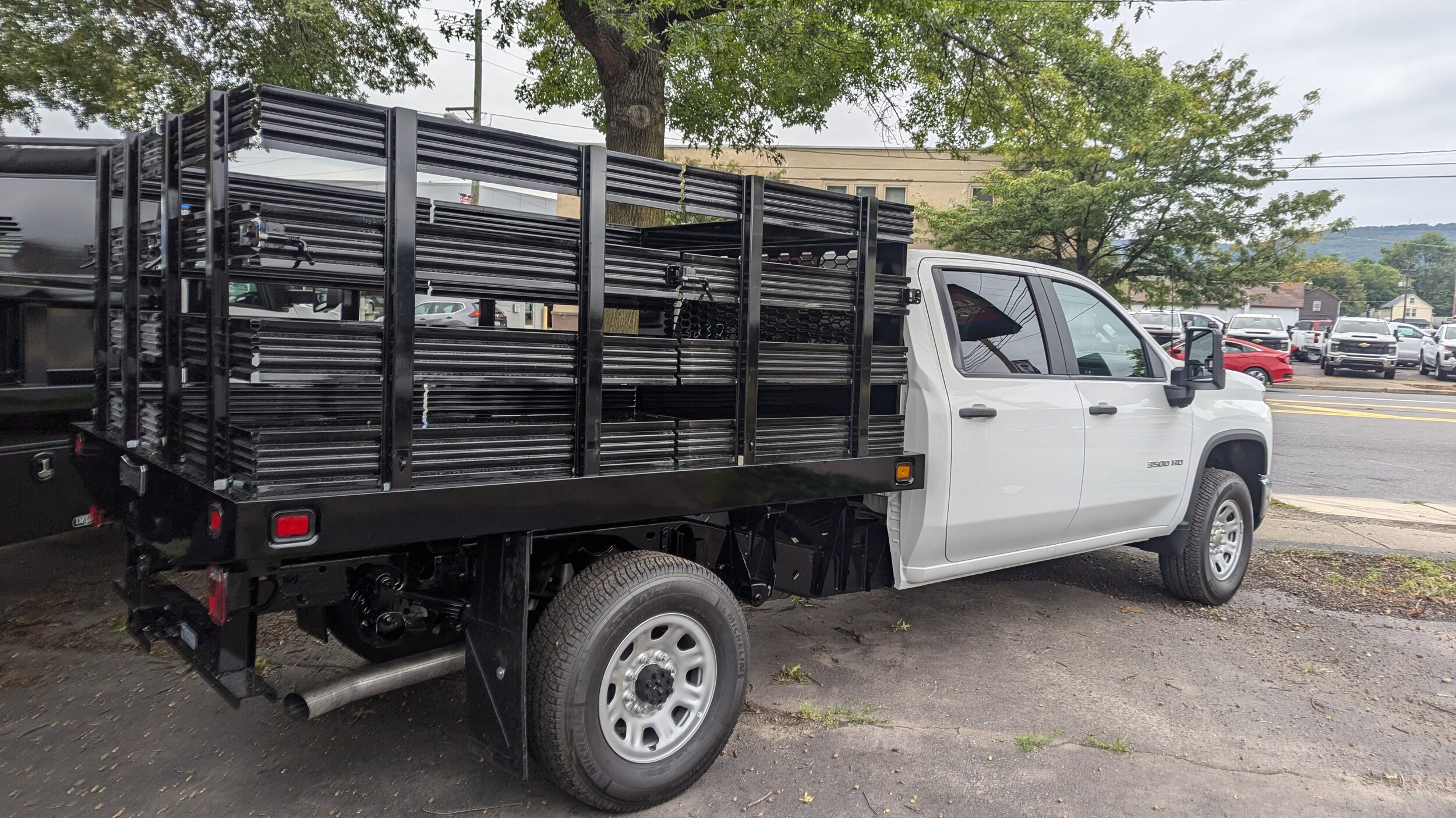 2024 Chevrolet Silverado 3500HD photo 2