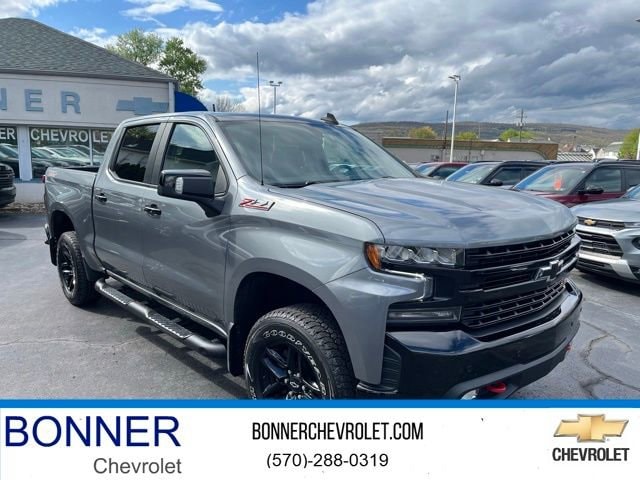 2022 Chevrolet Silverado 1500 LT Trail Boss 4X4 Crew Cab Short Box's photo
