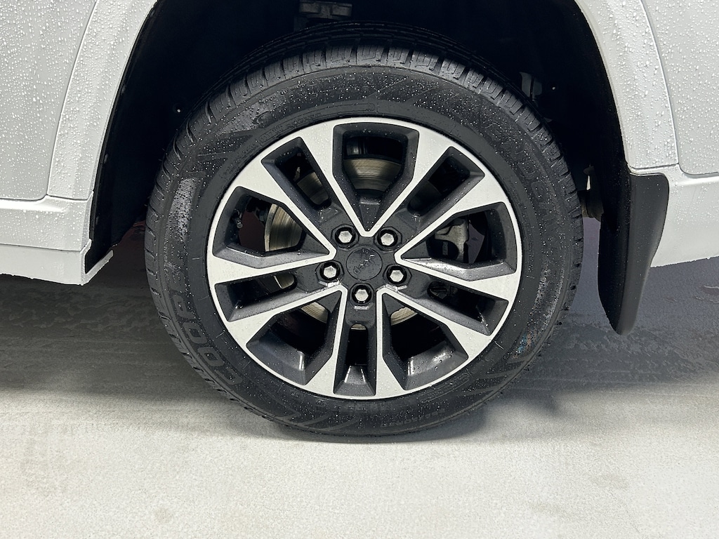 Certified 2022 Jeep New Grand Cherokee Overland SUV