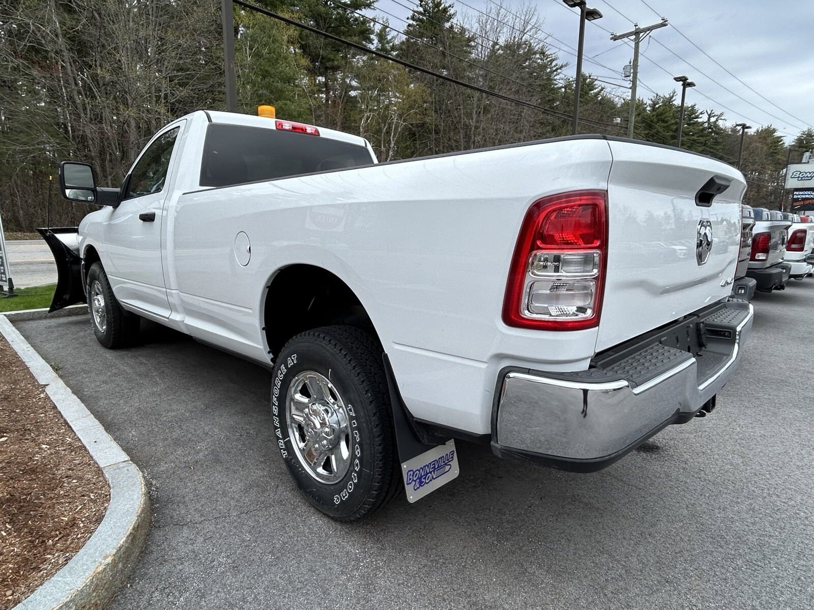 2024 Ram 2500 Tradesman photo 2
