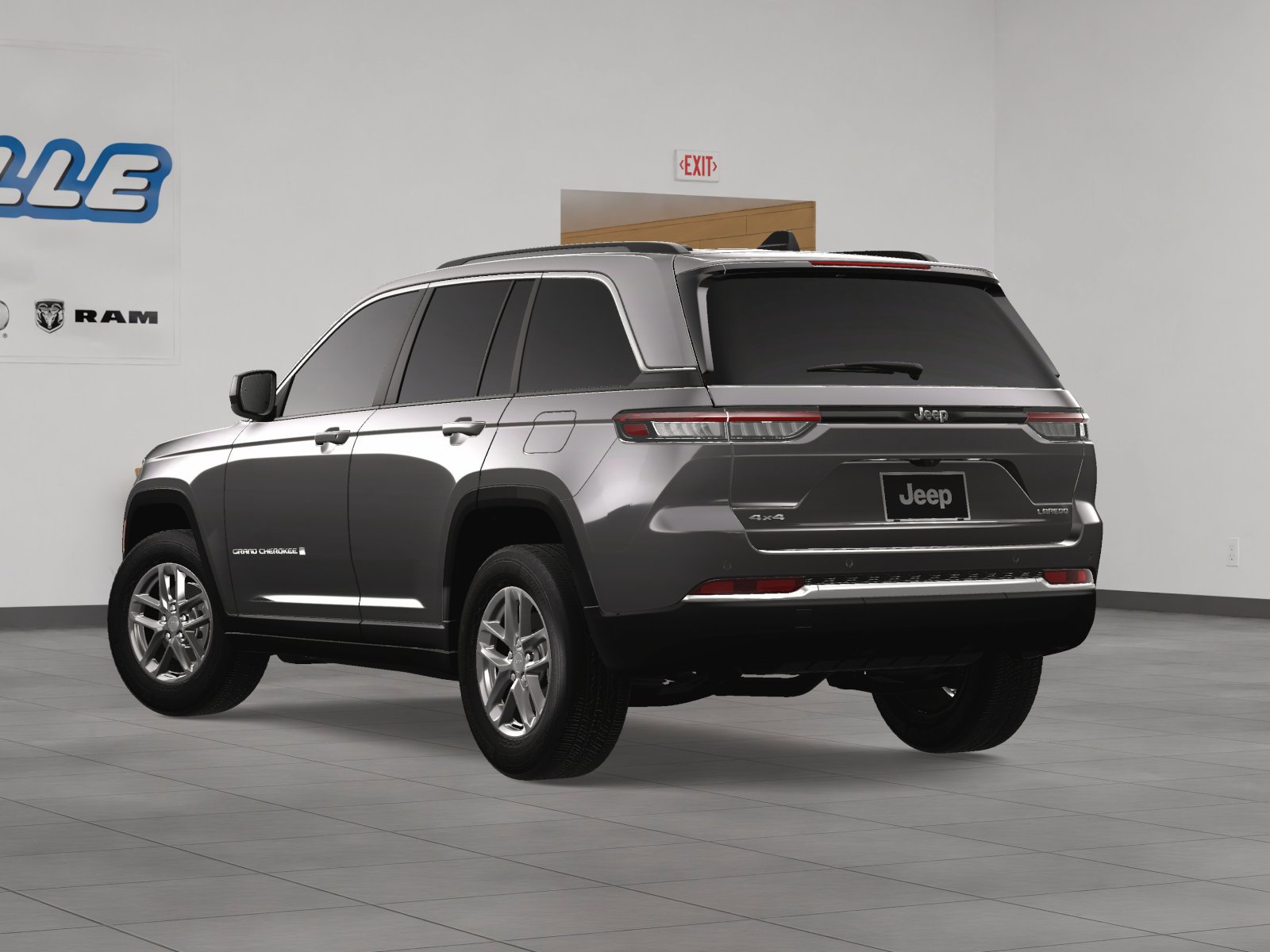 2025 Jeep Grand Cherokee Laredo photo 4