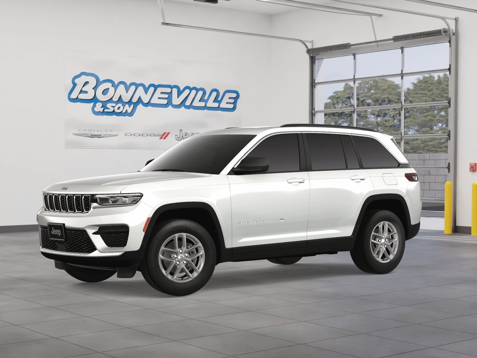2025 Jeep Grand Cherokee Laredo photo 2