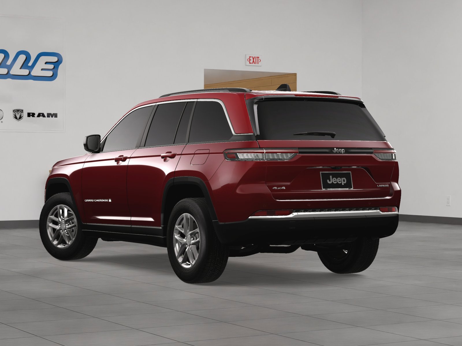 2025 Jeep Grand Cherokee Laredo photo 3
