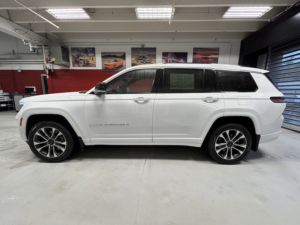 Certified 2022 Jeep New Grand Cherokee Overland SUV