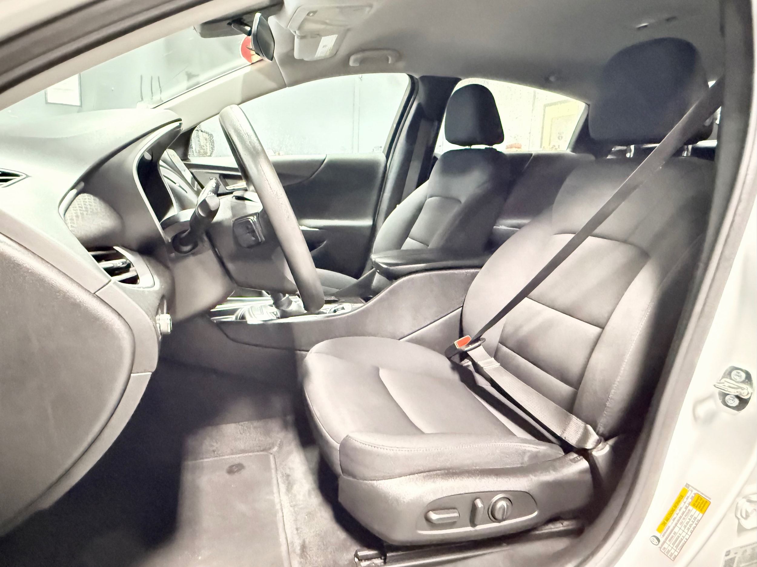 2024 Chevrolet Malibu 1LT - Photo 35