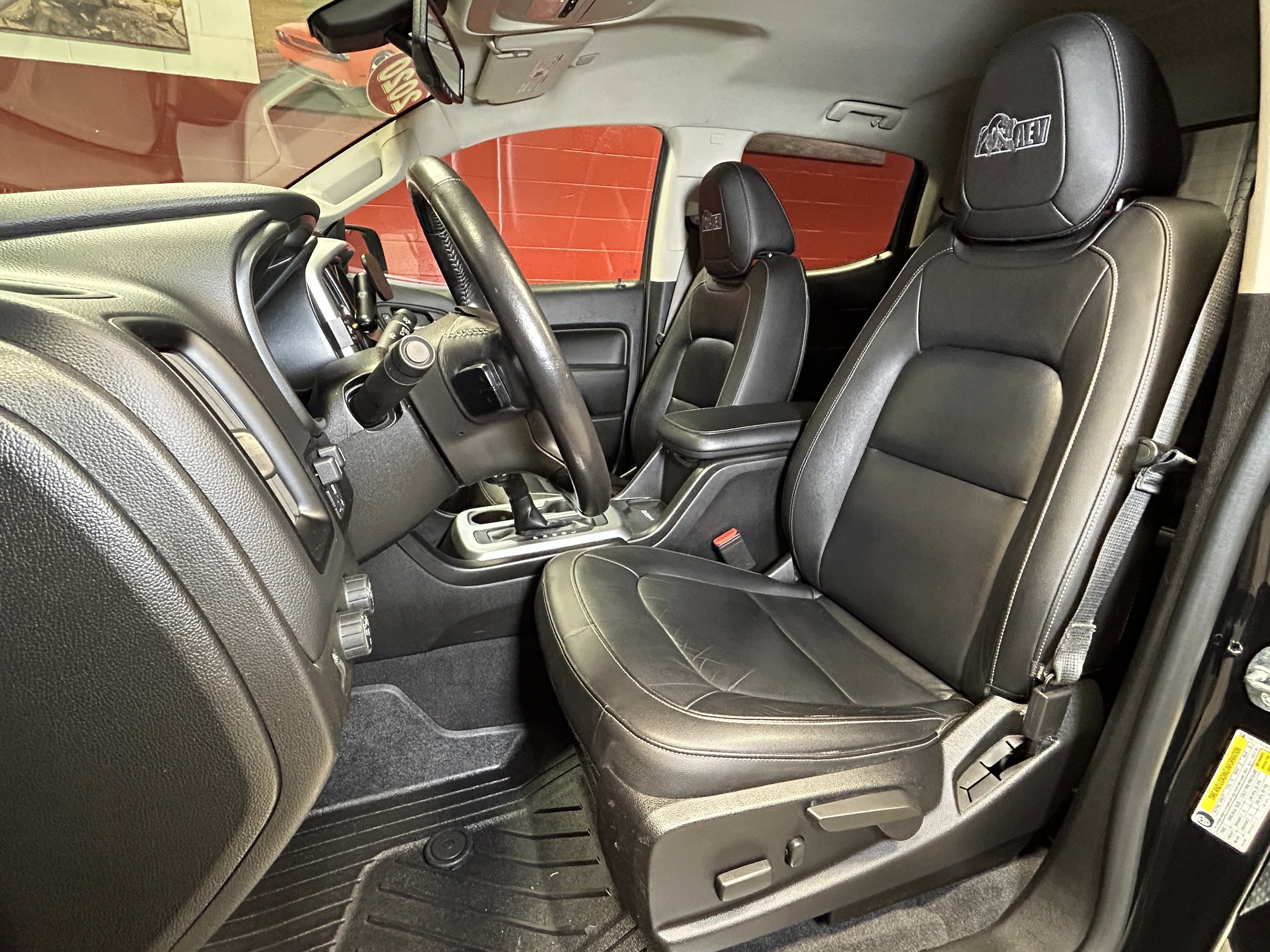 2020 Chevrolet Colorado ZR2 - Photo 21