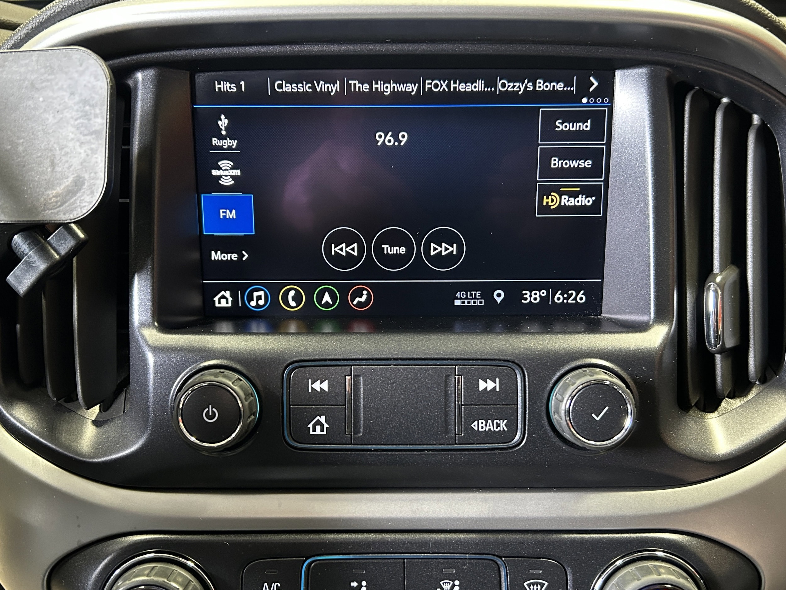 2020 Chevrolet Colorado ZR2 - Photo 27