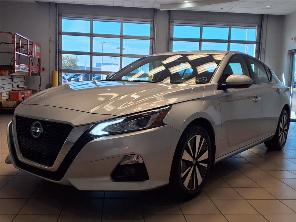 Used 2019 Nissan Altima 2.5 SV Sedan