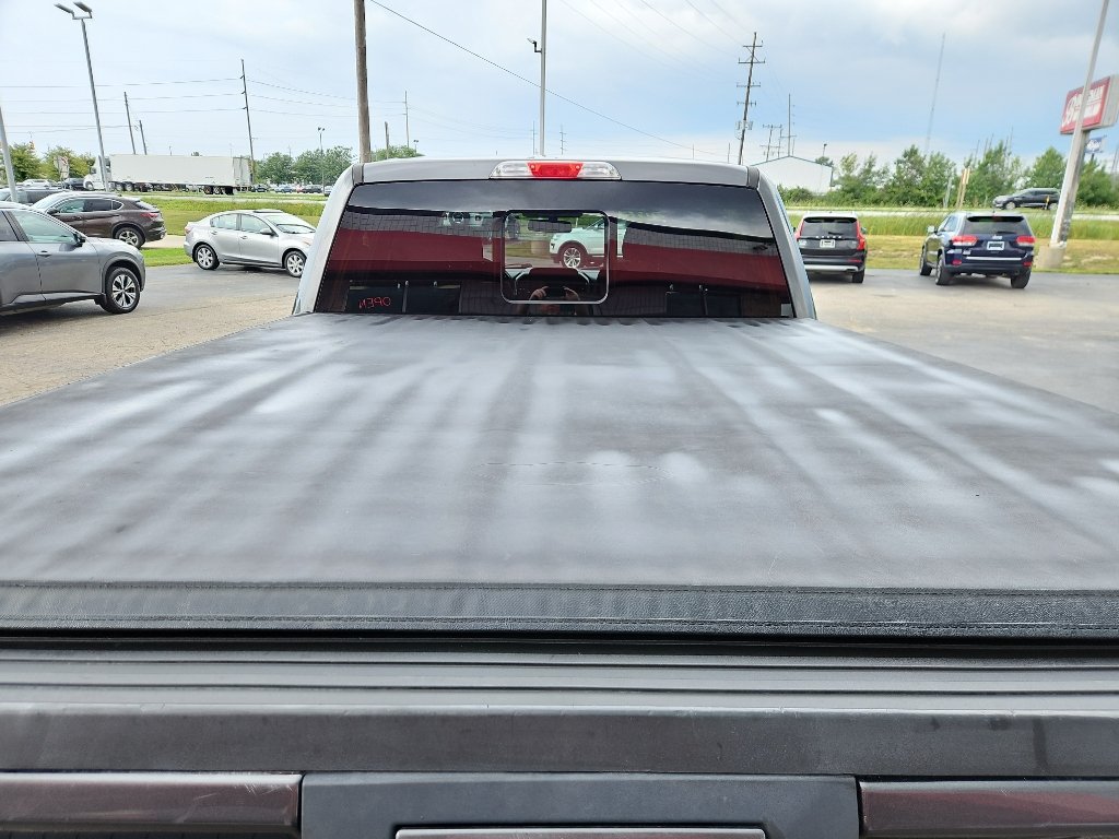 View vehicle photo 5