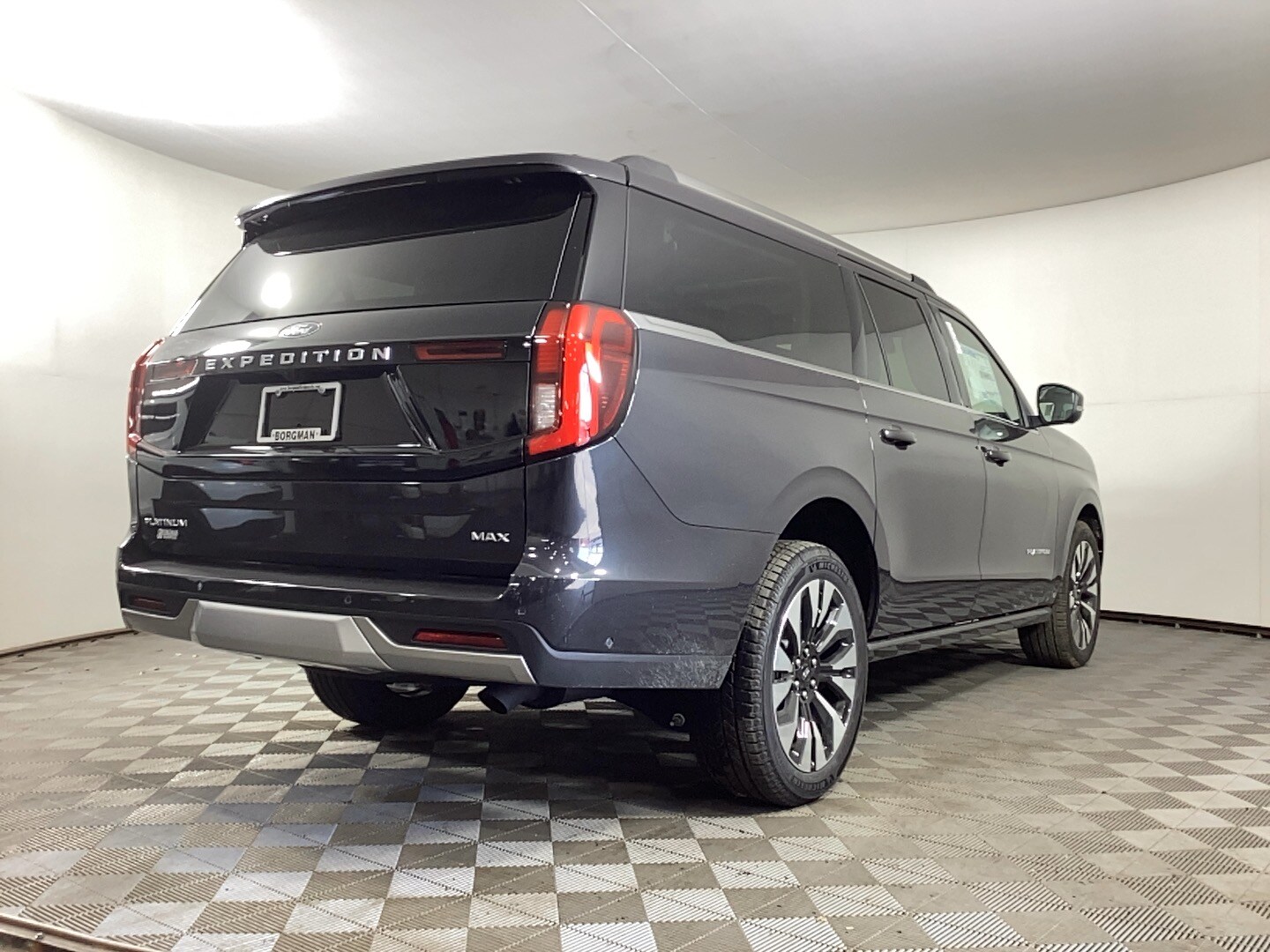2025 Ford Expedition MAX Platinum photo 2