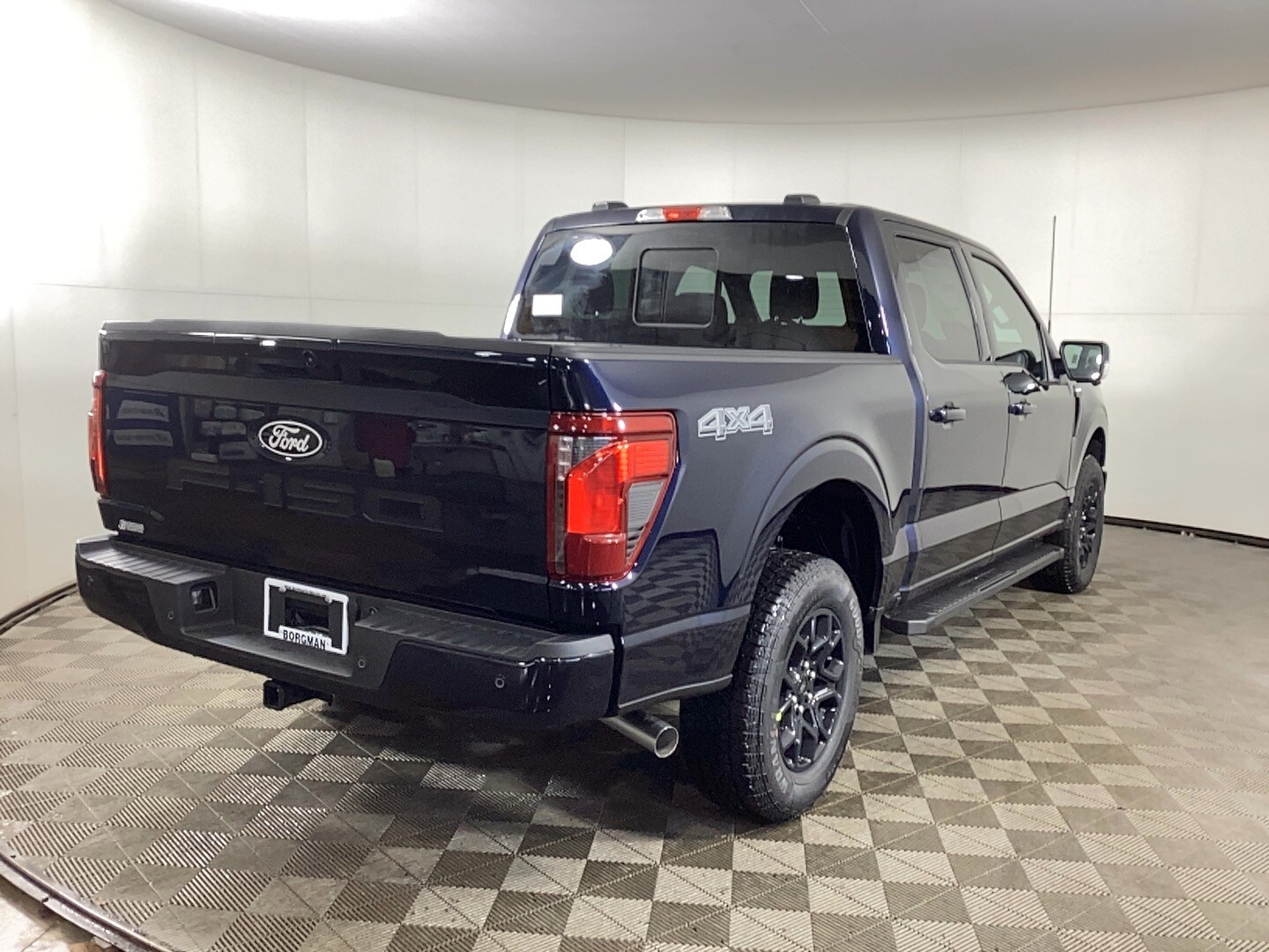 2025 Ford F-150 XLT photo 2