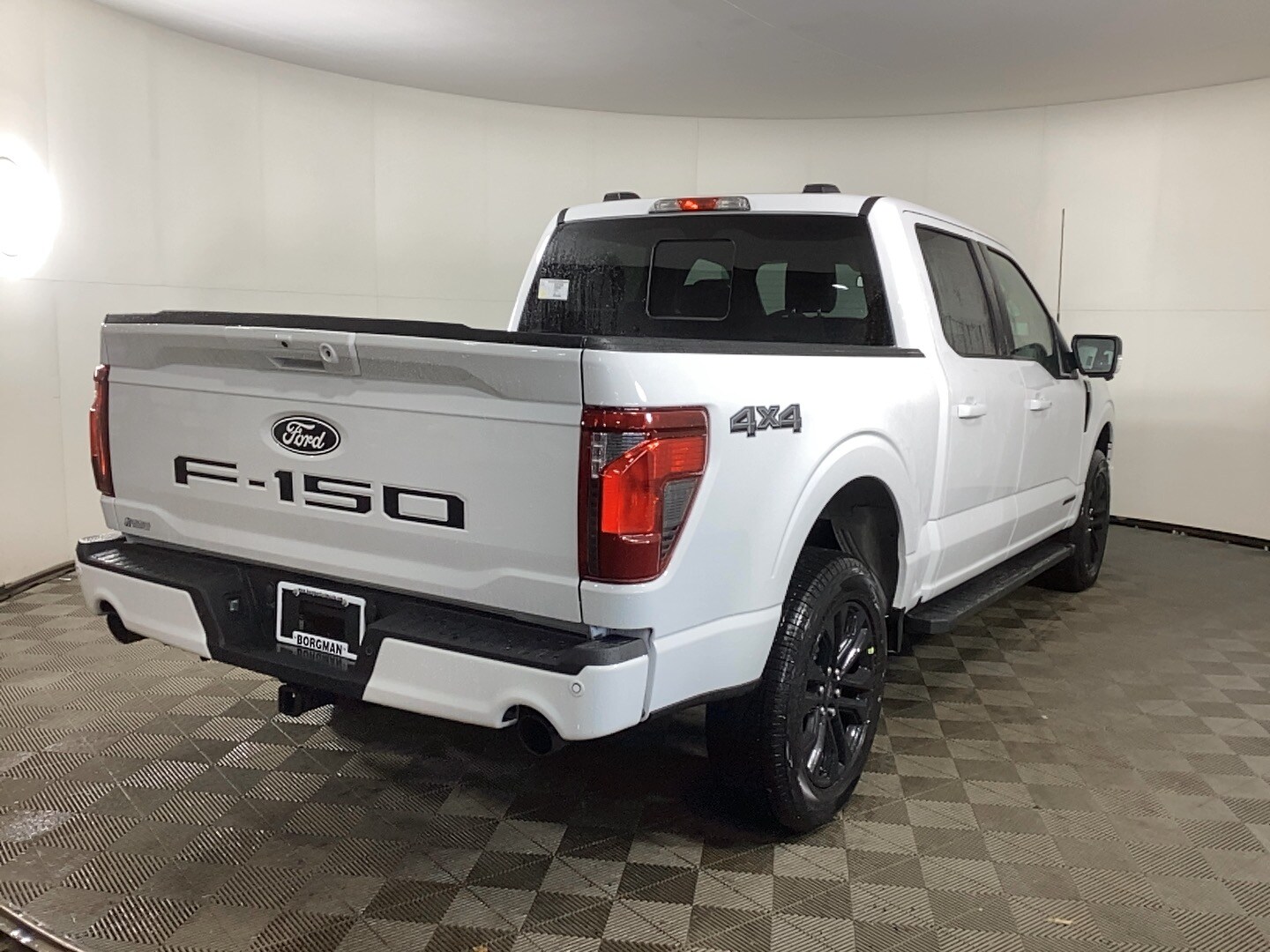 2025 Ford F-150 XLT photo 2
