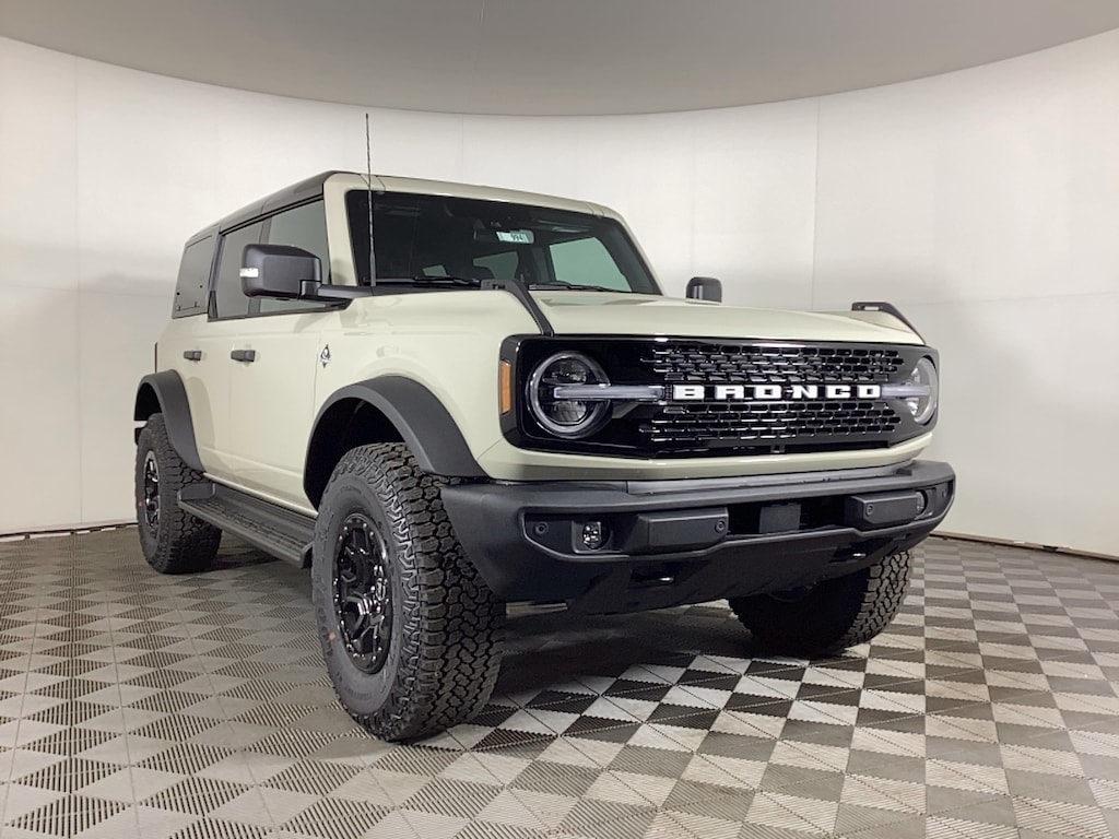 New 2025 Ford Bronco Outer Banks 4X4 SUV