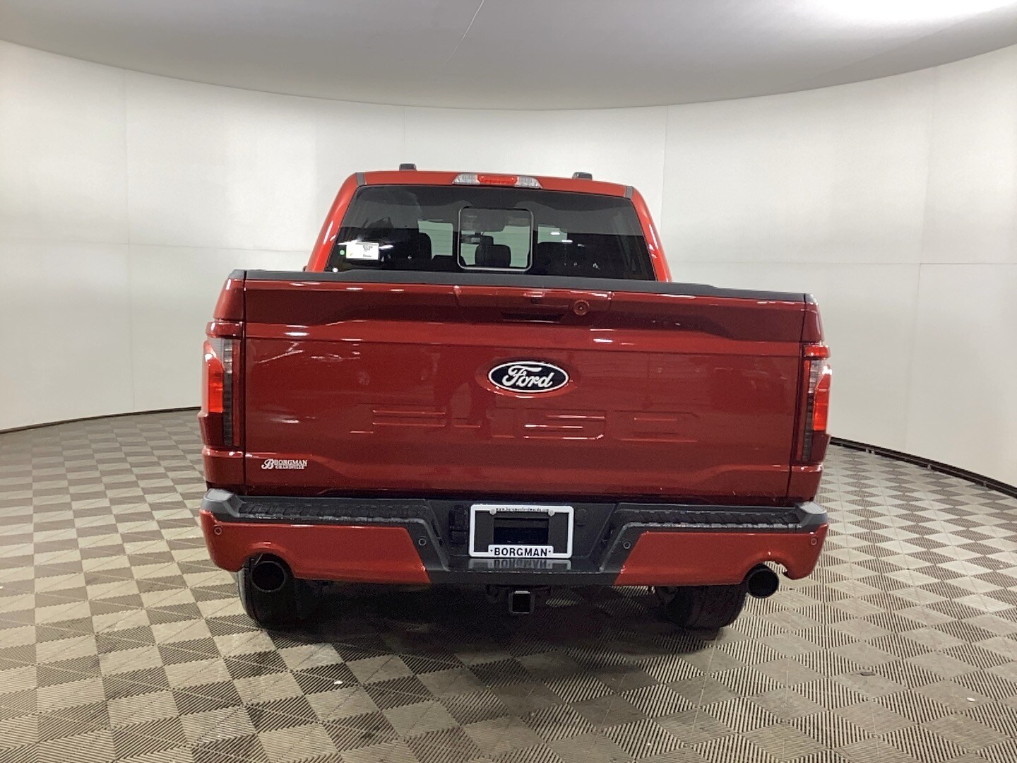 2025 Ford F-150 XLT photo 2