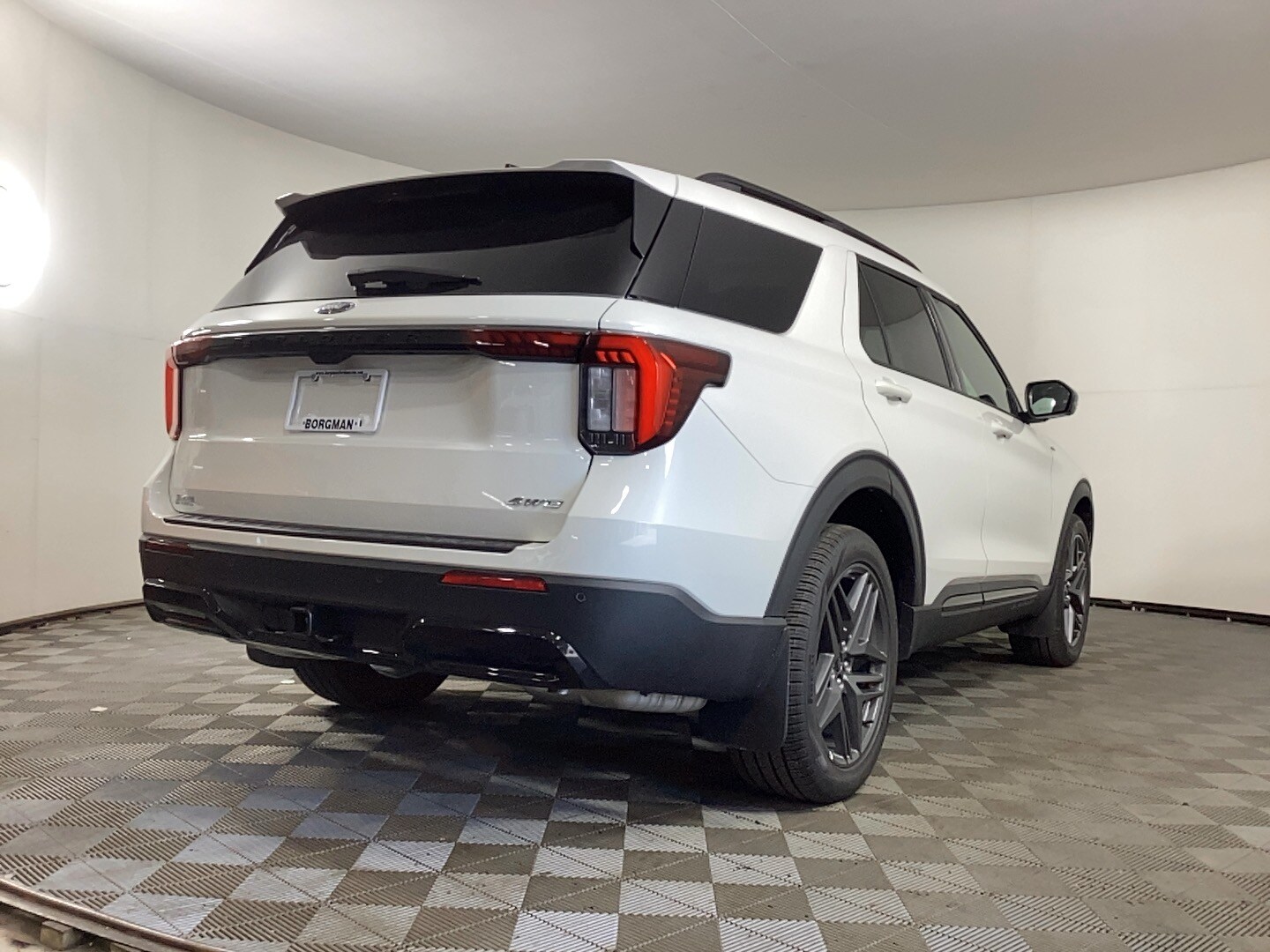 2025 Ford Explorer ST ST-Line photo 2