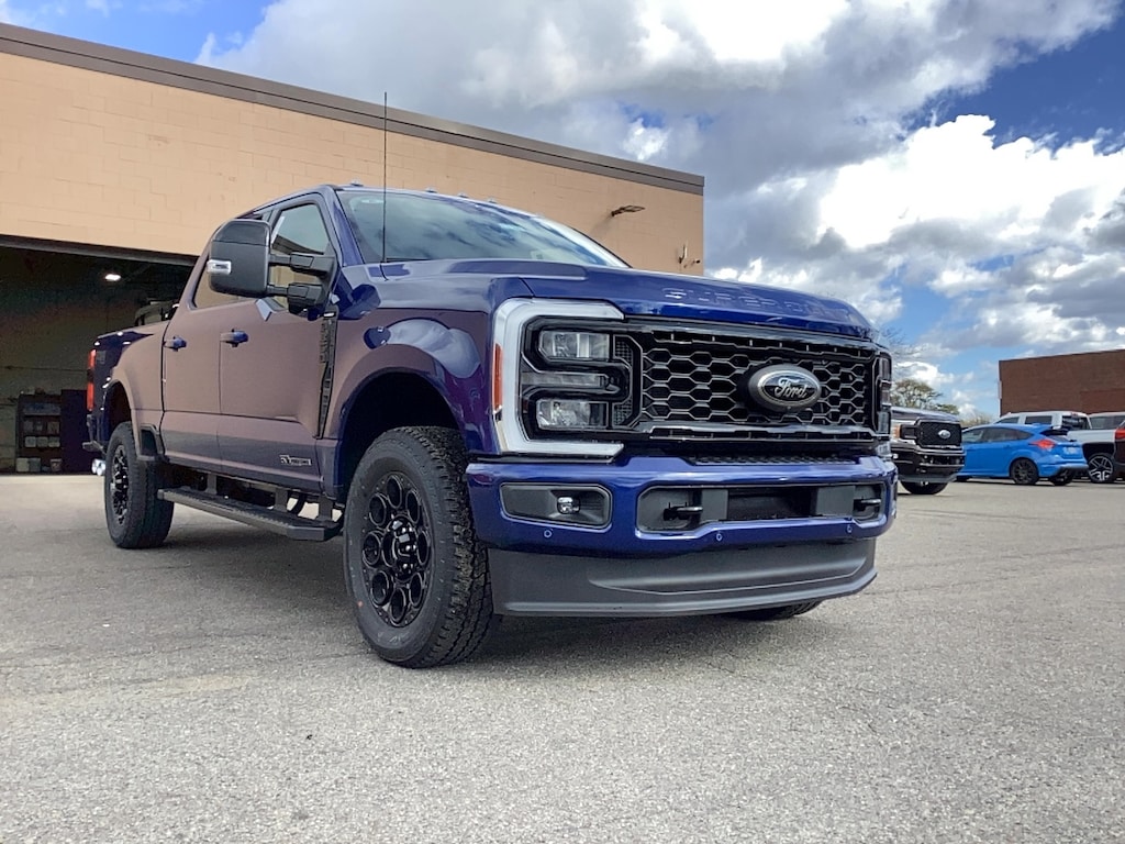 New 2026 Ford Super Duty F-350 SRW Lariat Crew Cab