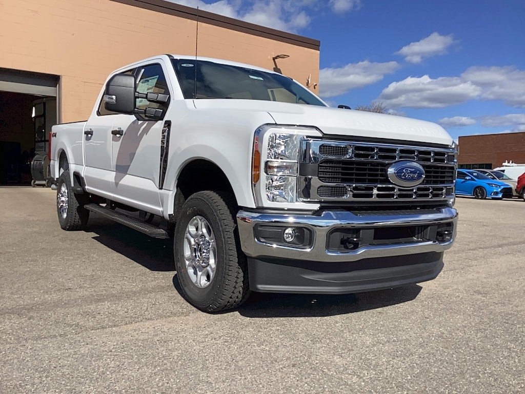 New 2026 Ford Super Duty F-350 SRW XLT Crew Cab