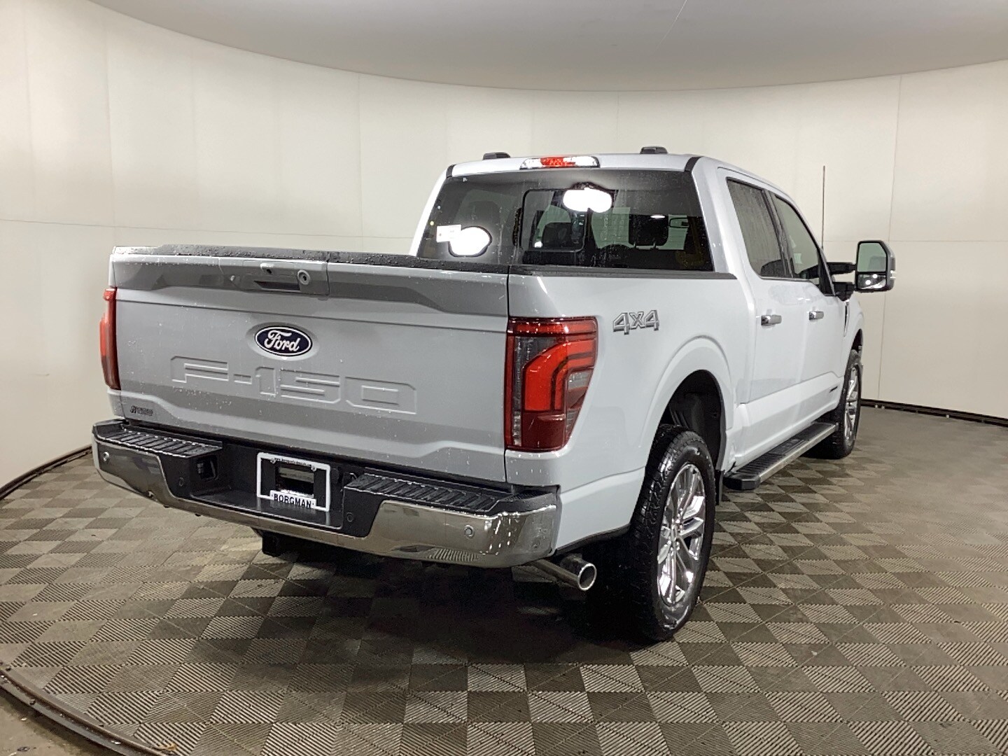 2025 Ford F-150 Lariat photo 2