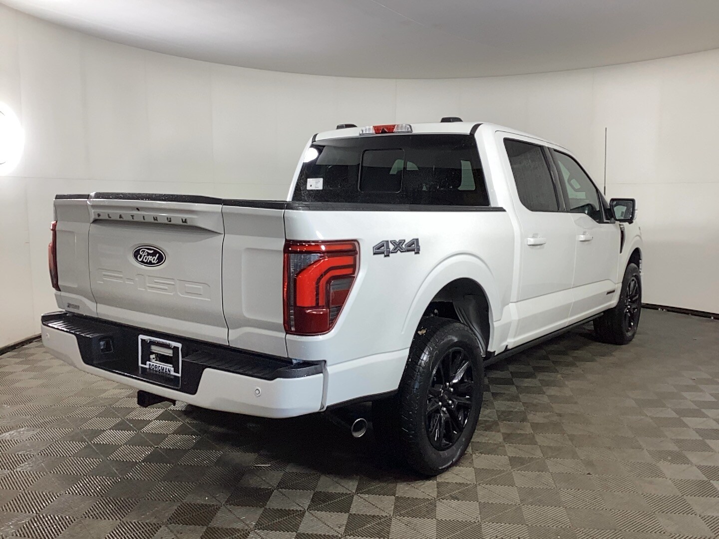 2025 Ford F-150 Platinum photo 2