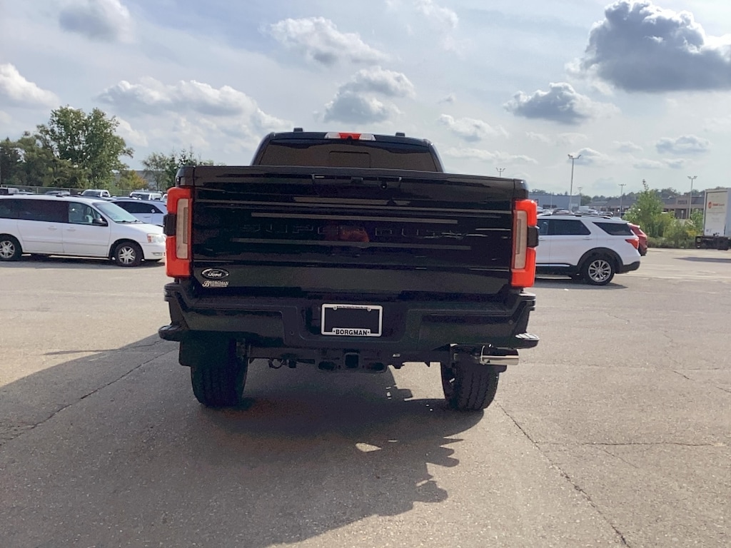 New 2025 Ford Super Duty F-350 SRW Platinum Crew Cab