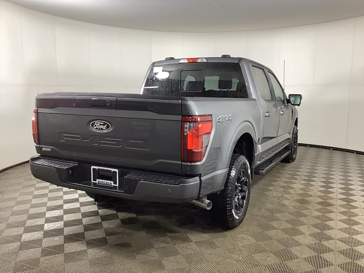 2025 Ford F-150 XLT photo 2