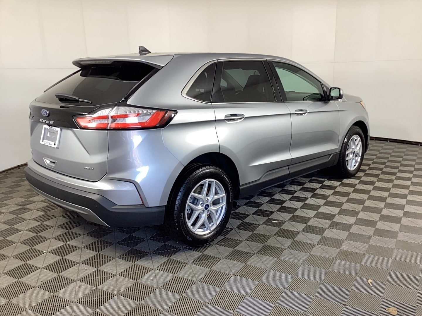 Used 2022 Ford Edge SEL with VIN 2FMPK4J90NBA68443 for sale in Grand Rapids, MI