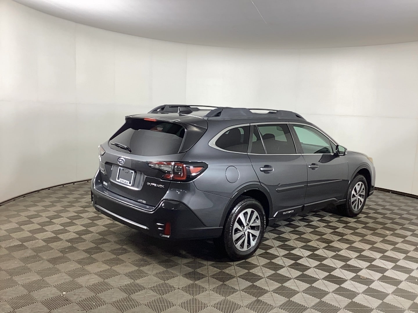 Used 2020 Subaru Outback Premium with VIN 4S4BTACC3L3247135 for sale in Grand Rapids, MI
