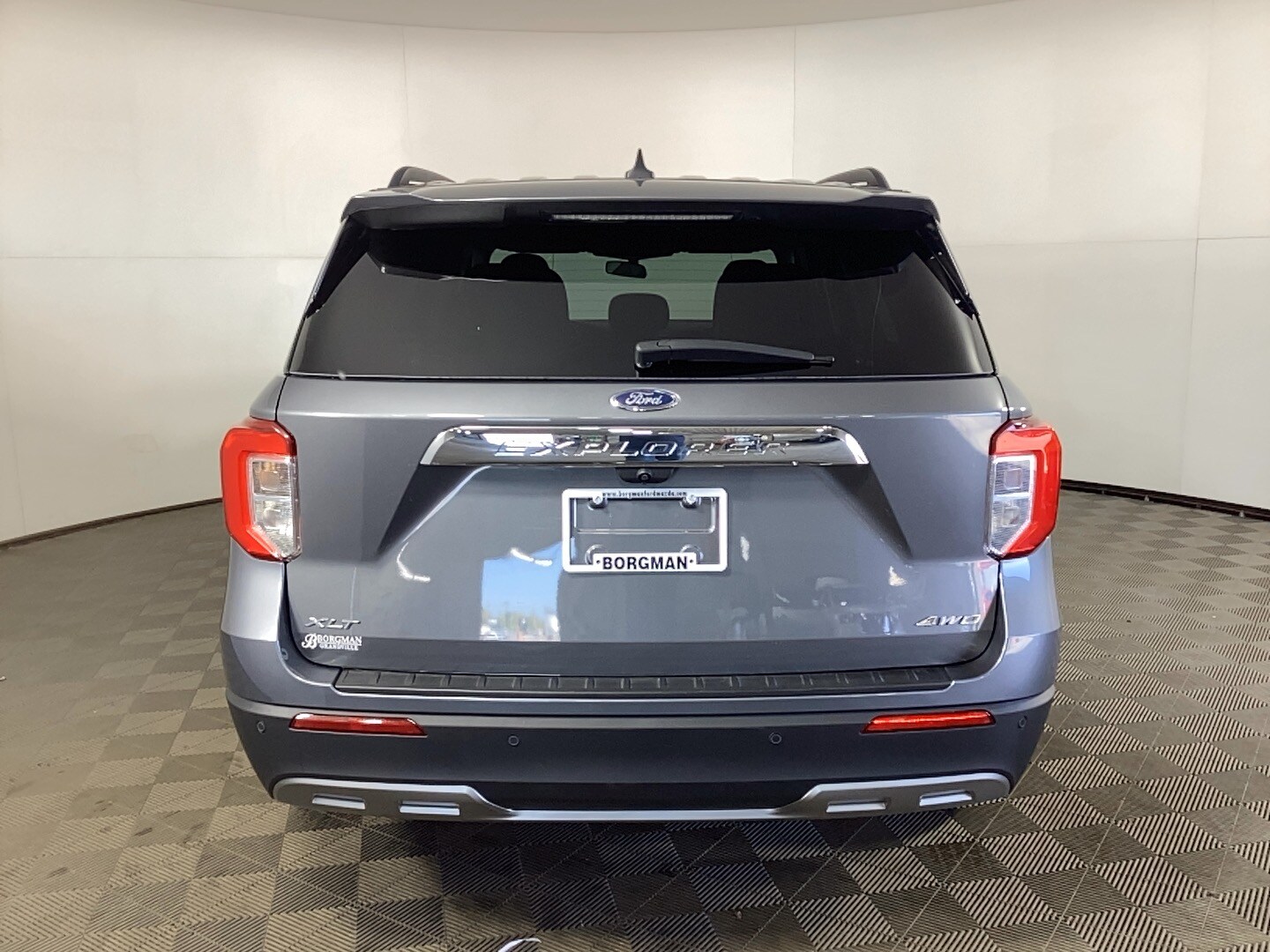 2022 Ford Explorer XLT photo 3