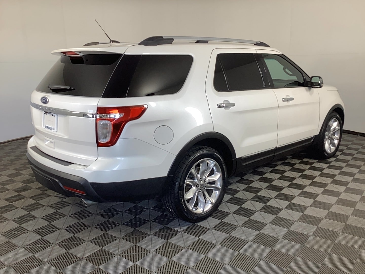 Used 2011 Ford Explorer XLT with VIN 1FMHK7D88BGA87092 for sale in Grand Rapids, MI