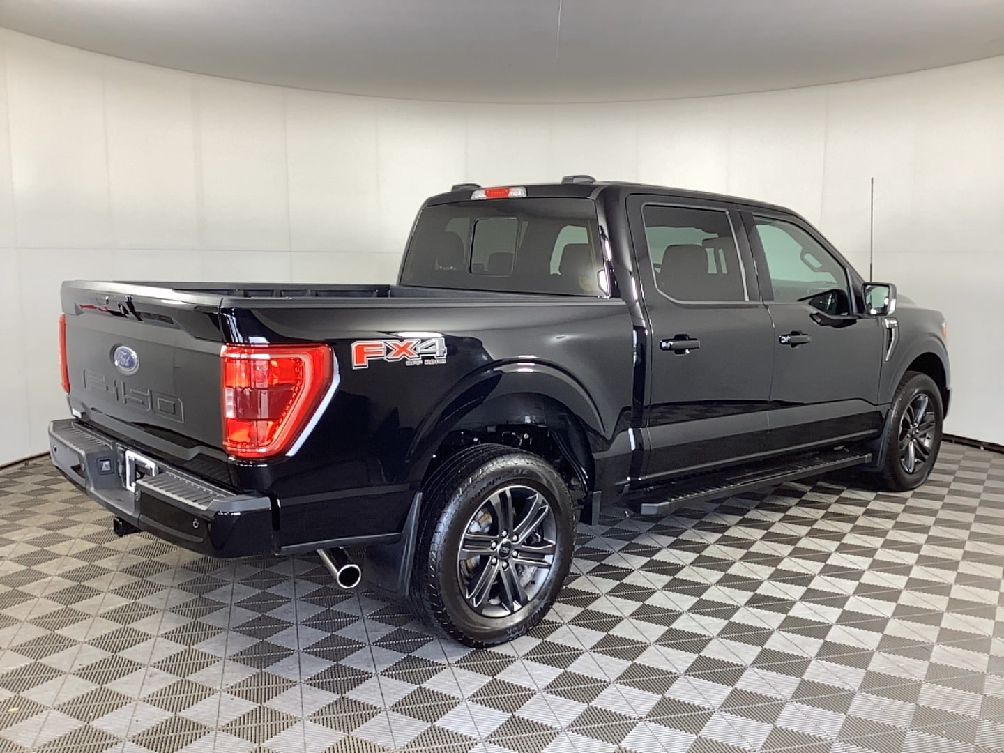 Used 2022 Ford F-150 XLT with VIN 1FTFW1E5XNFA38004 for sale in Grand Rapids, MI